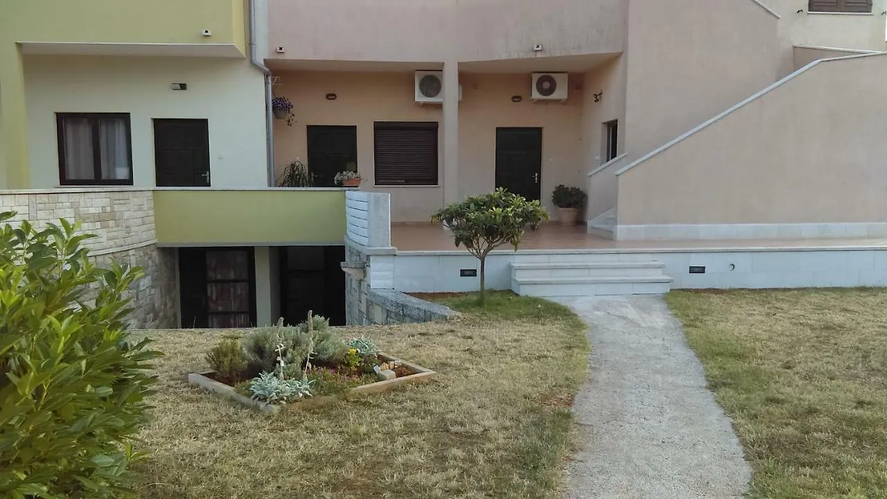 Apartments Rossa Muntic