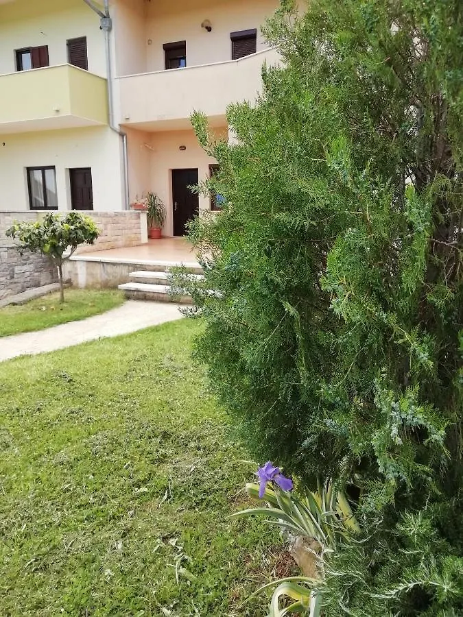 Apartments Rossa Muntic 0*,  Croatia